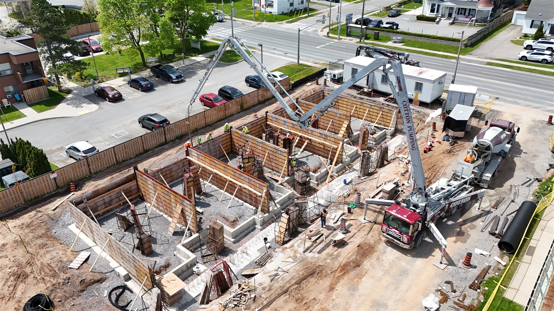 Parkside39 Apartments — Concrete pour with pump truck
